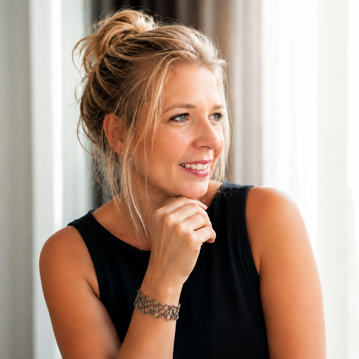 Portrait von Julia Gierzinger